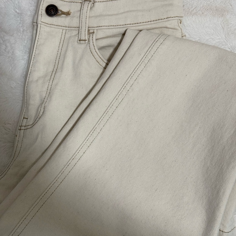 Mango Off-White High-Waisted Jeans